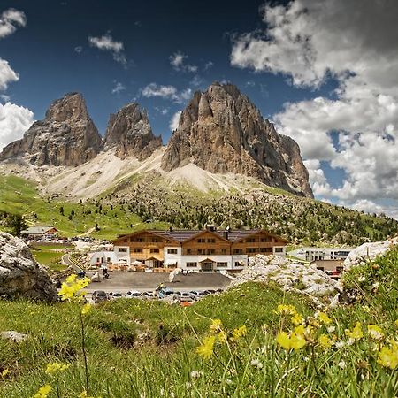 Passo Sella Dolomiti Mountain Resort Selva di Val Gardena Luaran gambar