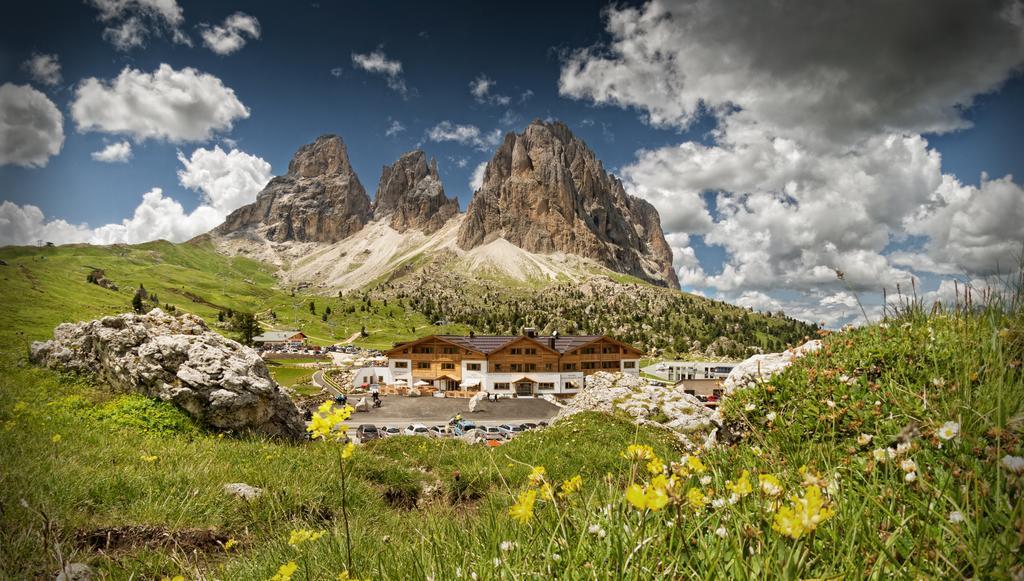 Passo Sella Dolomiti Mountain Resort Selva di Val Gardena Luaran gambar